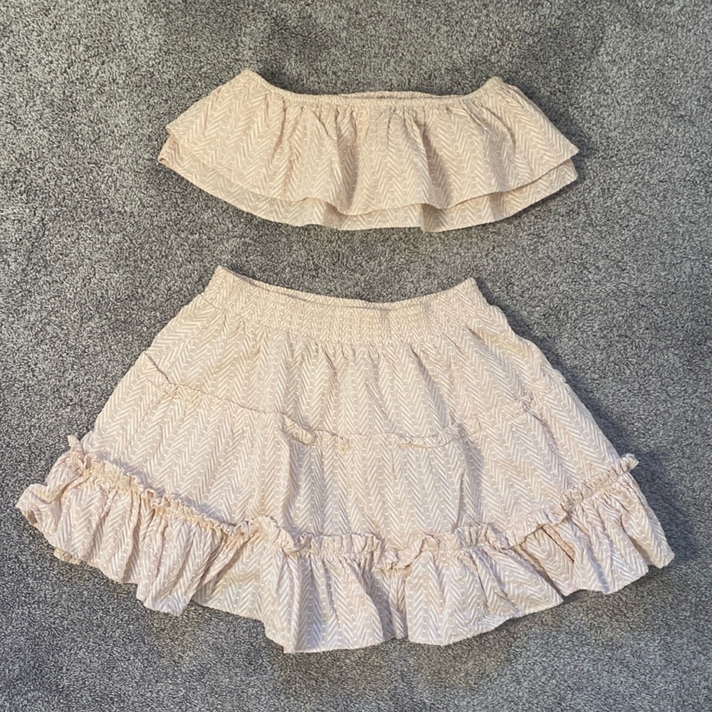 two piece lulu’s skirt set